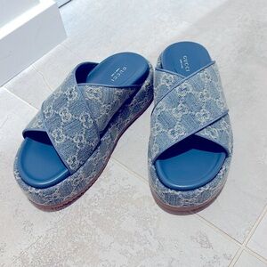 Gucci slides